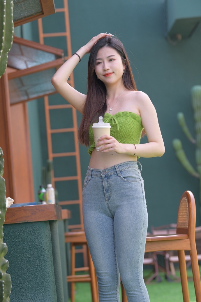 日韩干瘦女另类